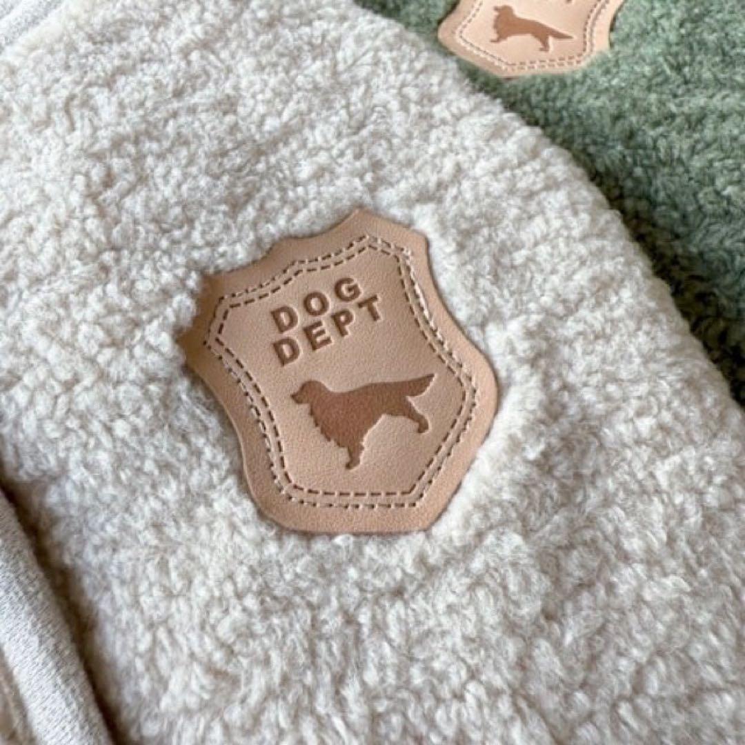 未使用に近い　ドッグデプト　エコムートンボア背中ボタンベスト　アイボリー　3L