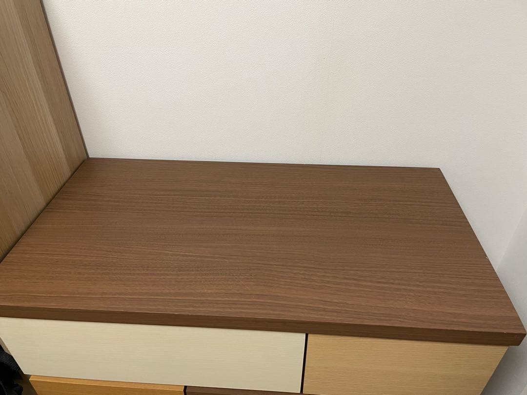 ニトリ　カレナ