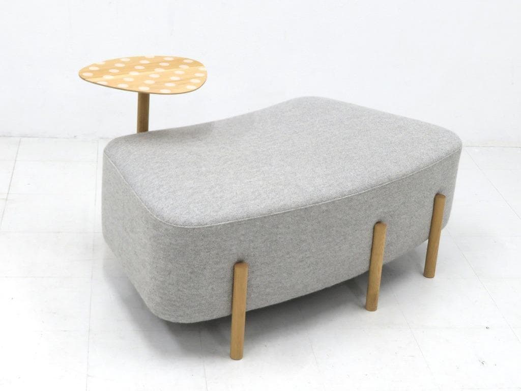 展示品　カリモク　ドラドラ　北欧　オーク材　ソファ サイドテーブル　付き