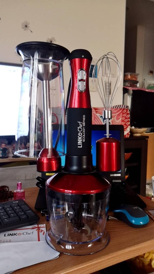 1台5役の赤いハンドブレンダー