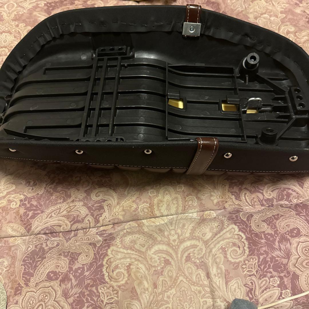 モ*ー様 ジャンク品‼️（ネジ取れ）ダックス125 シート　中古品　直せる方へ‼