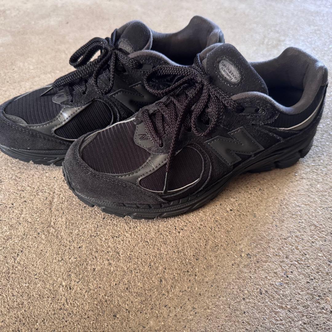 New Balance 2002R ブラック スニーカー