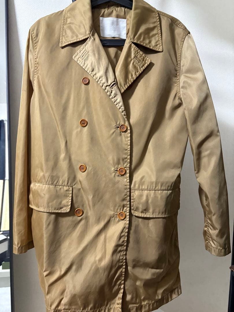 PRADA ベージュ ナイロンダブルショートコート