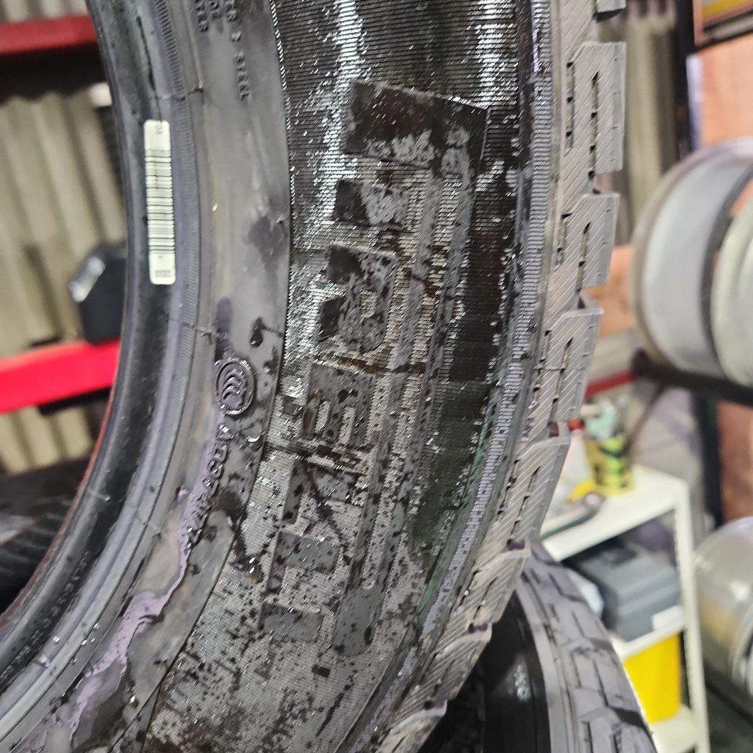 215/65R16　スタッドレス　4本セット 21年製