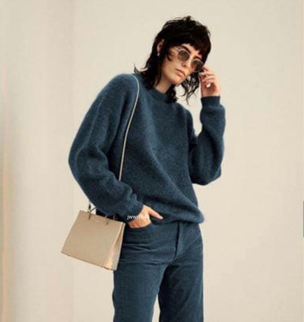 Acne Studiosアクネストゥディオズドラマティックモヘアニットセーター