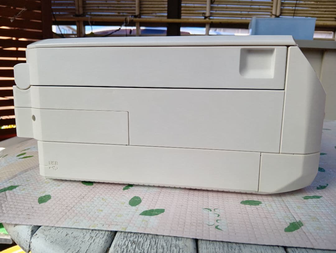 エプソンプリンターA4インクジェット複合機 カラリオ EP-710A ホワイト