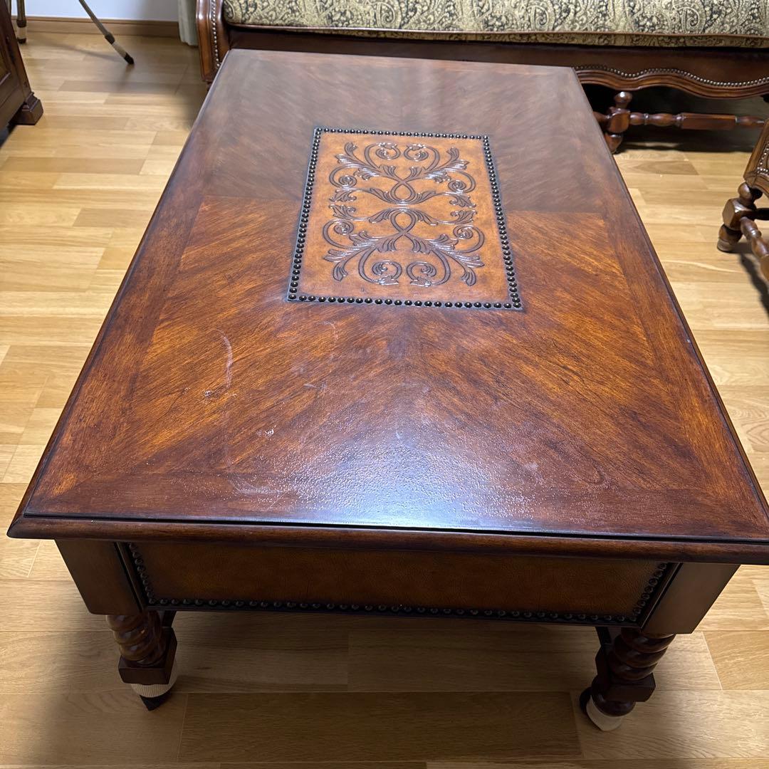 アンティーク調ダークブラウン木製センターテーブル