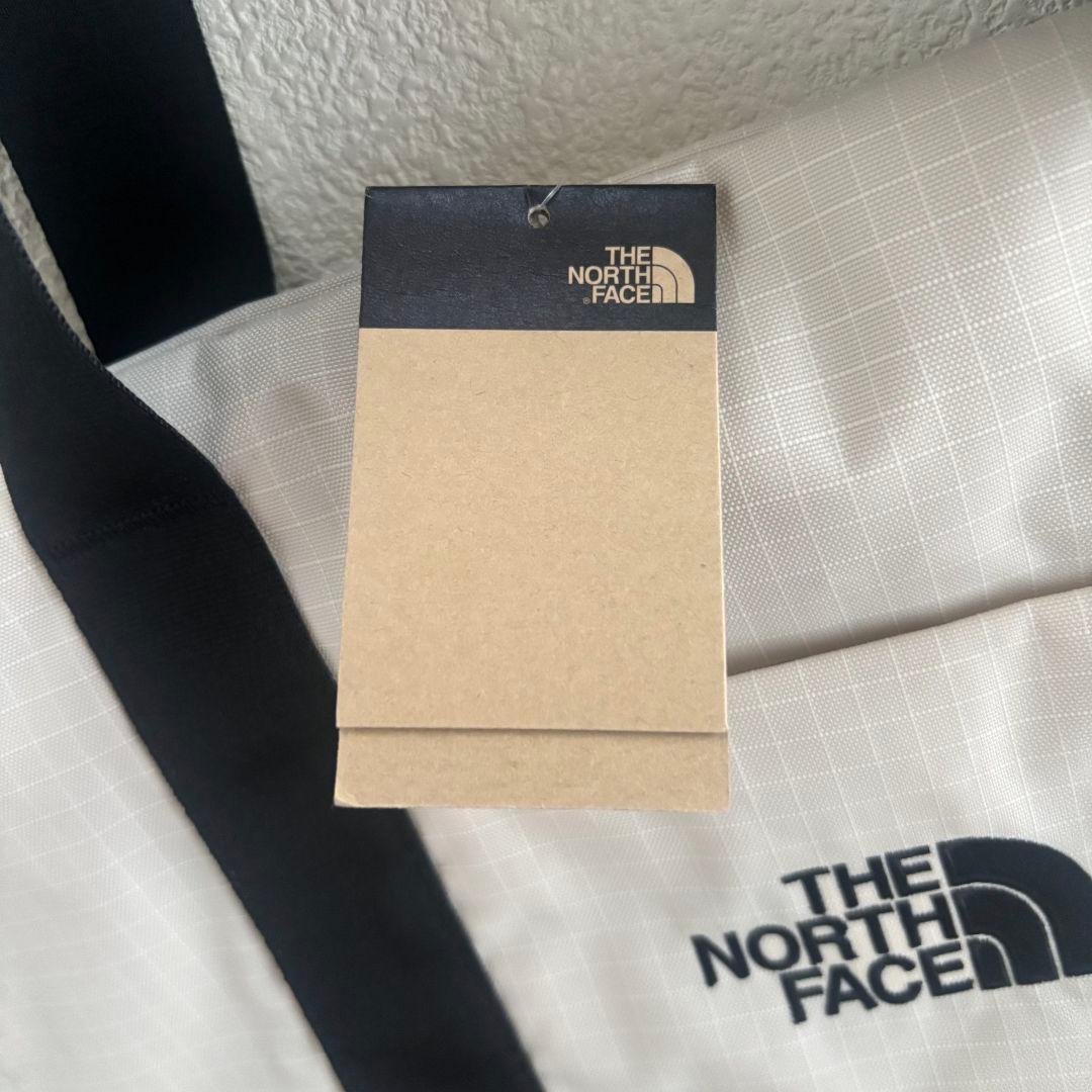 新品■ノースフェイス　ボストンバッグ　ショルダーバッグ　ダッフル旅行バッグ