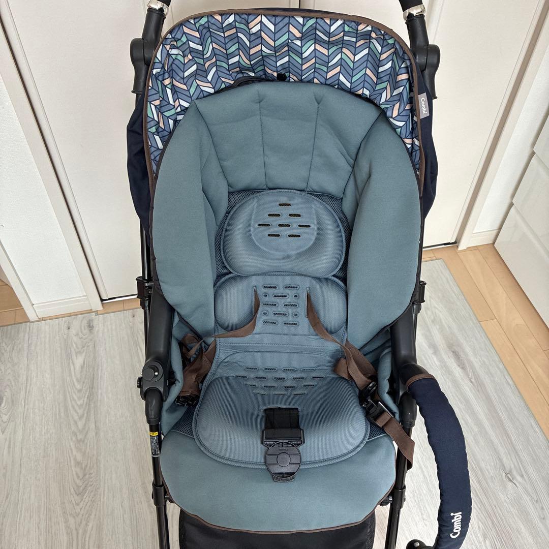 ここ Combi 折りたたみ式ベビーカー ネイビー スゴカルα 4キャス