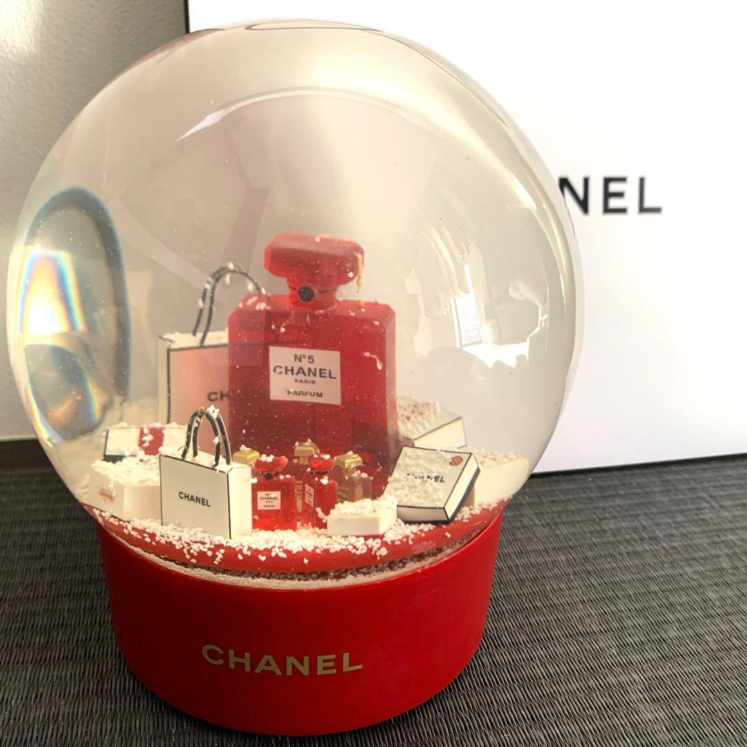 CHANEL ビッグスノードーム 電動式