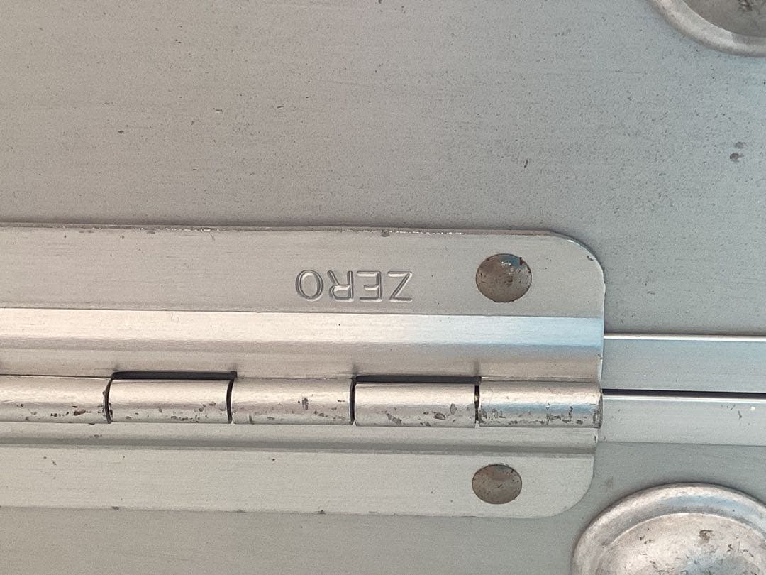 ZERO HALLIBURTON アルミキャリーケース　アタッシュケース　正規品