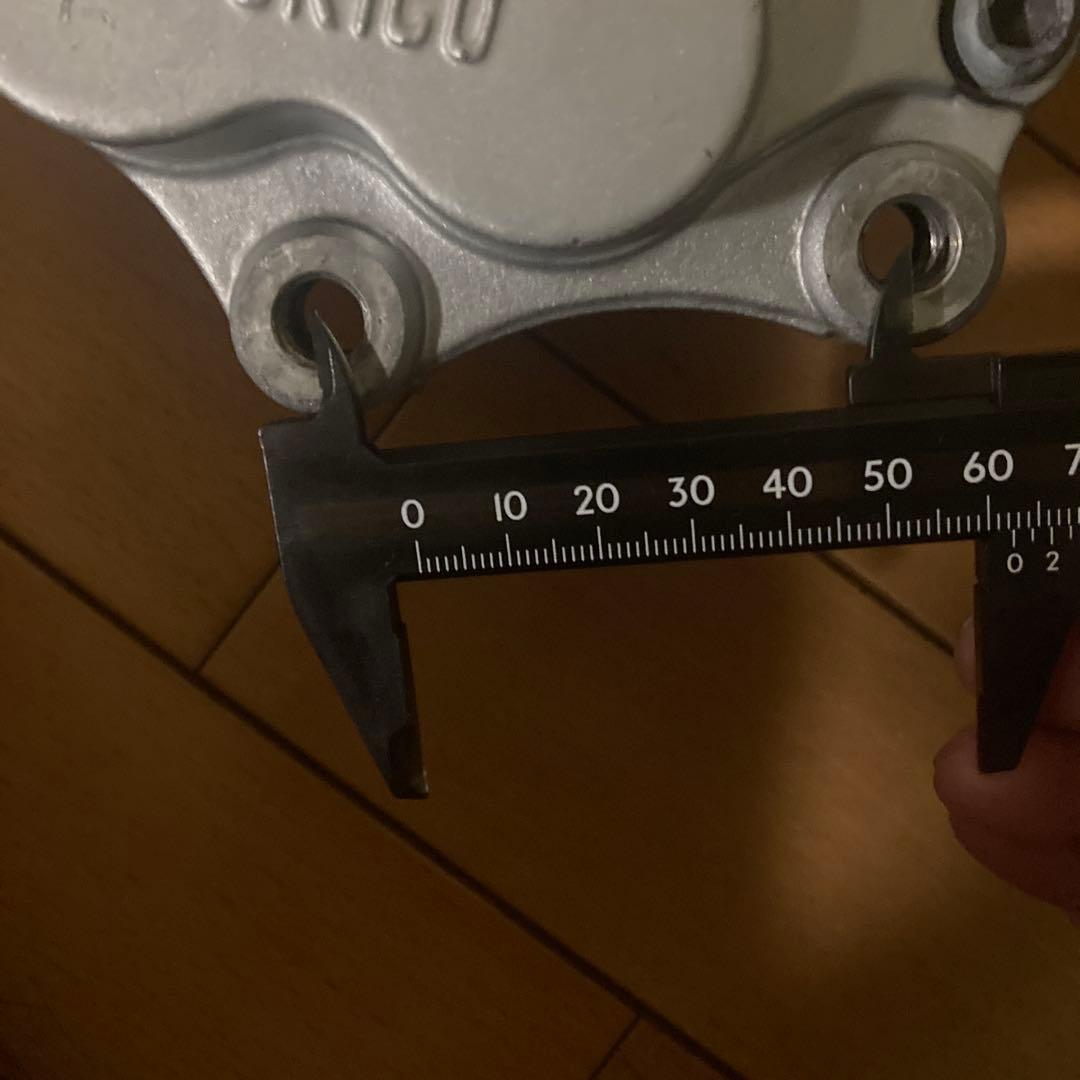 カワサキ　ゼファーχ フロントブレーキキャリパー