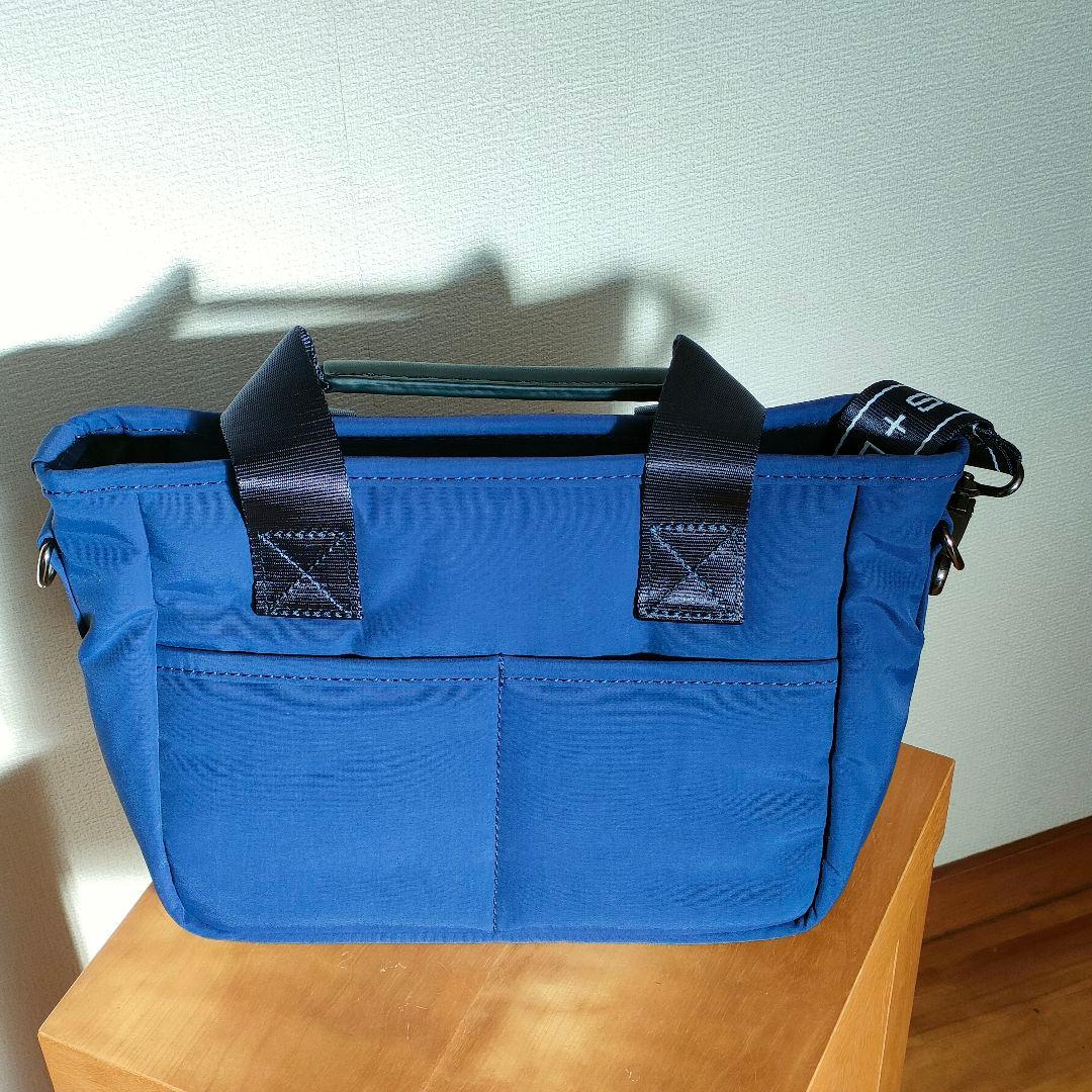 ☆新品未使用☆DOCUS ドゥーカス カートラウンドバックストラップ付ネイビー