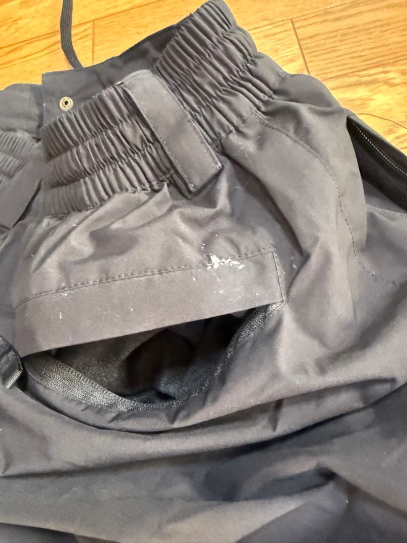 スノーボードウェアセット 黒/グレー　手袋おまけ