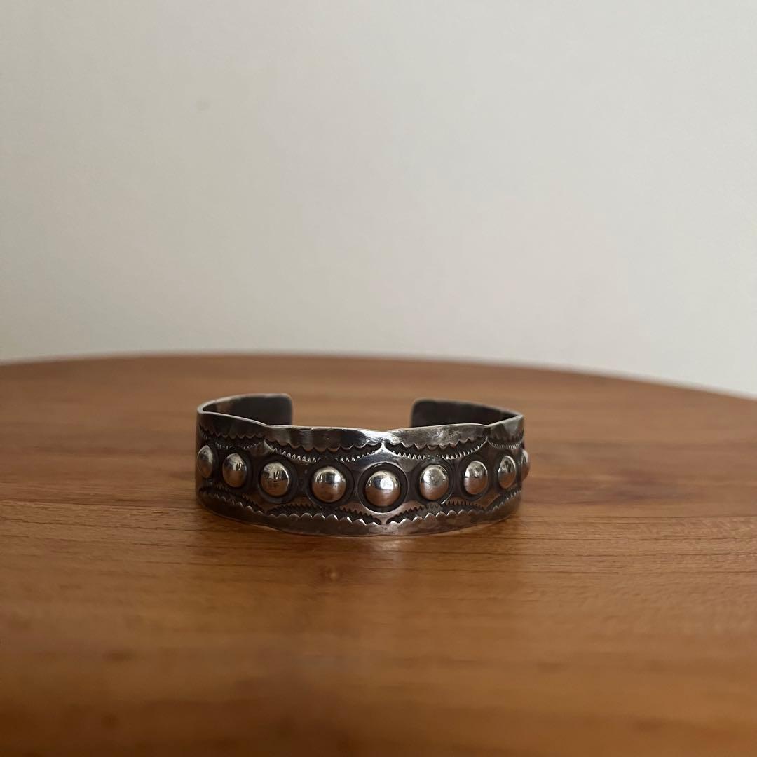 NAVAJO ナバホ　NORA TAHE ノラタヘ　バングル