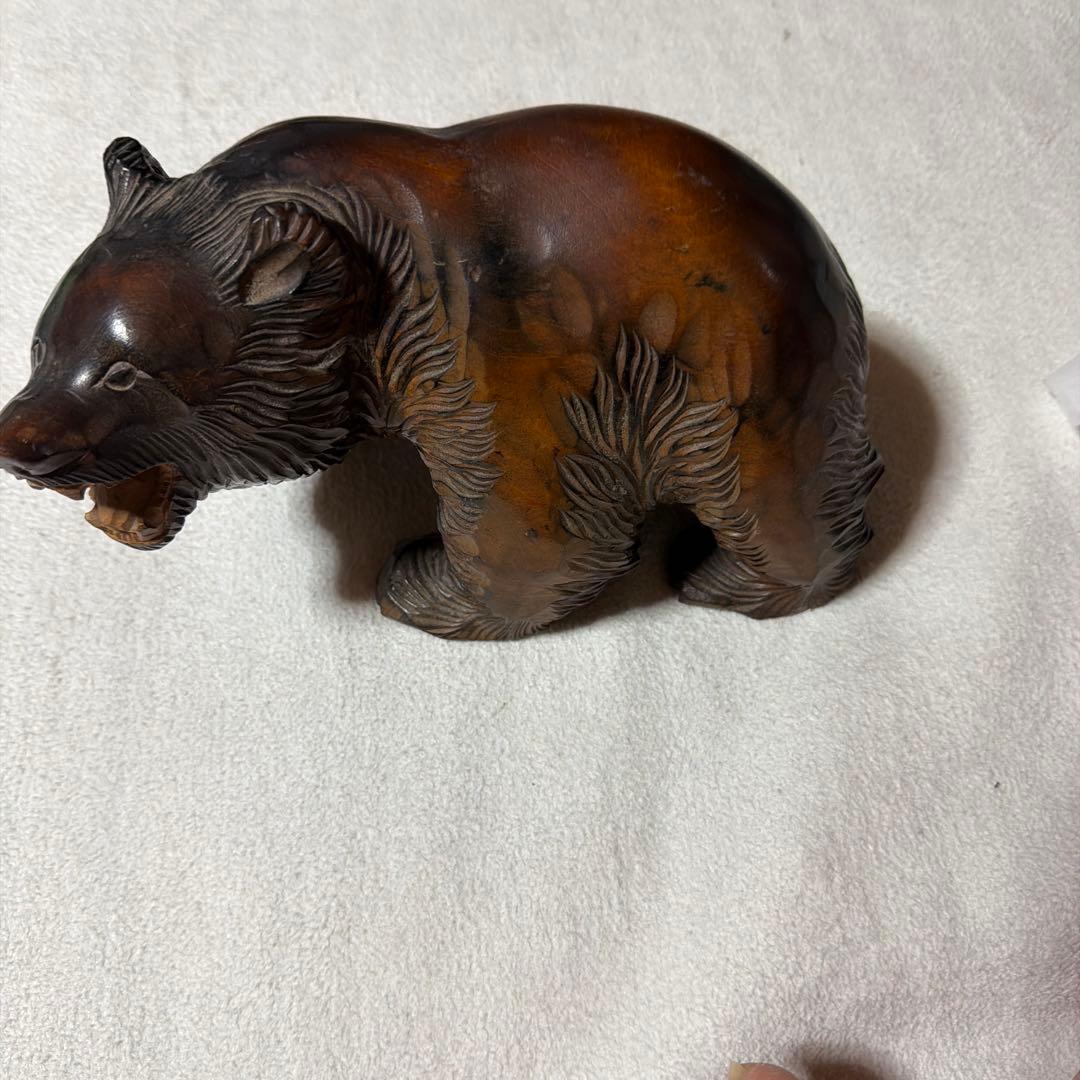木製クマの彫刻 中型 茶色