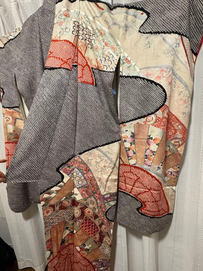 値下げ‼️⭐︎伝統的な和装スタイル⭐︎ 希少な総絞りの振袖・帯セット（購入時80万円）