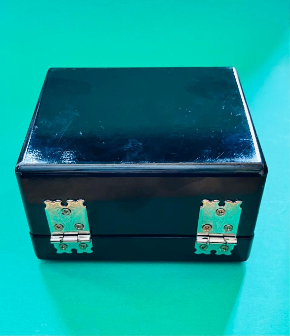 黒い木製 蝶と花のデザイン 宝石箱 貝殻細工 鏡付き 伝統工芸品 ゴージャス