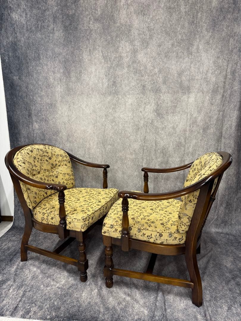 カリモク　コロニアル　ダイニングチェア　アームチェア ①