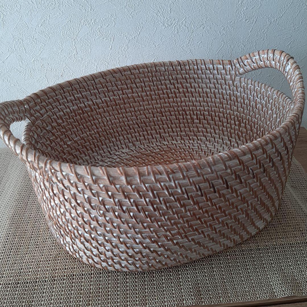 美新品　ラタン　アンティーク風ホワイト　オーバルバスケット