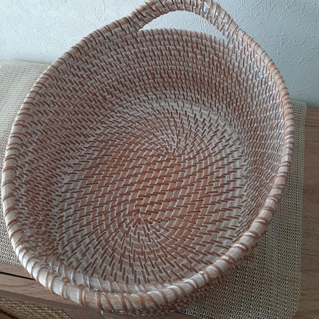 美新品　ラタン　アンティーク風ホワイト　オーバルバスケット