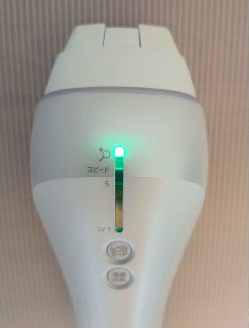 大幅お値下げ【美品】Panasonic 光美容器 ES-CWP82