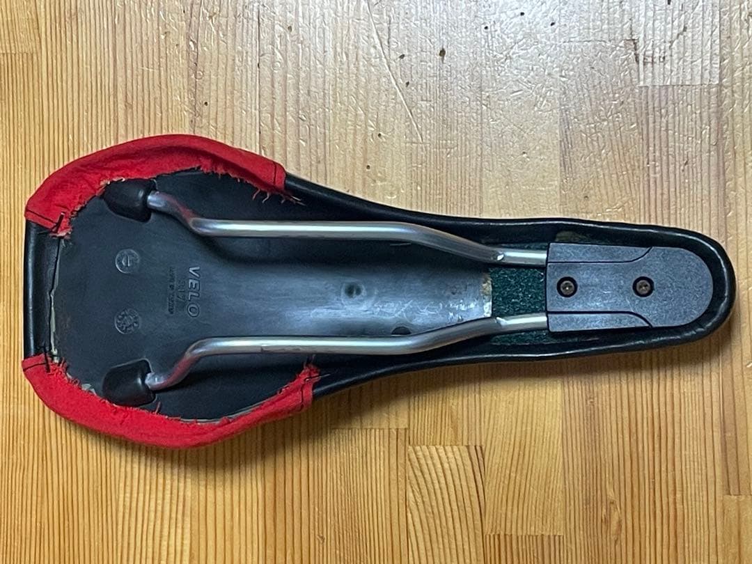 レア BONTRAGER サドル 旧ロゴ MTB トレック