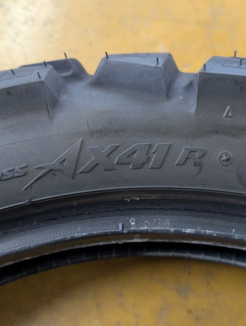 バトラックス AX41　100/90-19　130/80-18　前後2本　バリ山