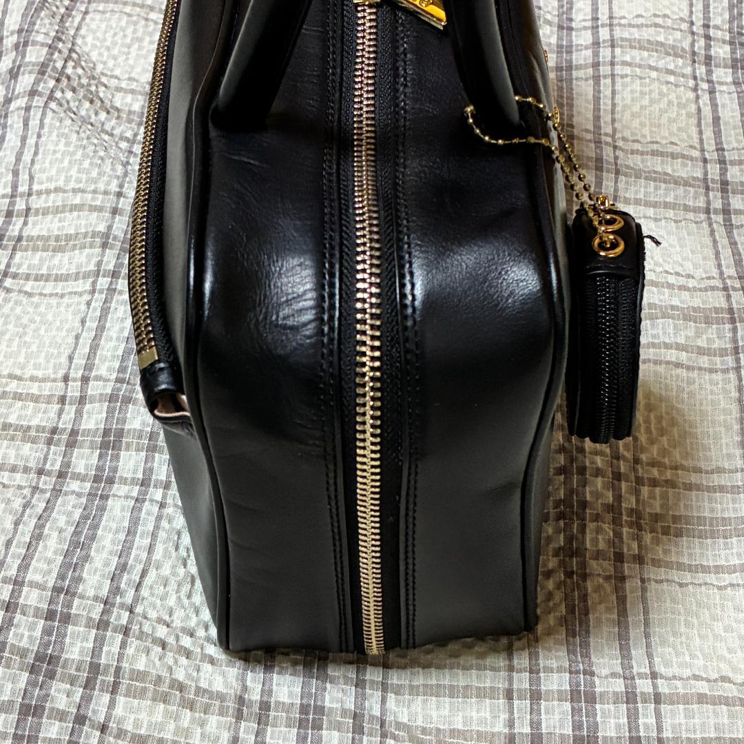 【美品】ＡＴＡＯ　じゃら付でカスタム　横長ボストン　Lungo　チャーム付き