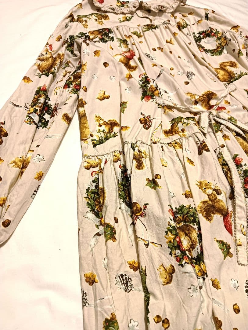 ピンクハウス　ウィンターフォレストトリート柄ワンピース