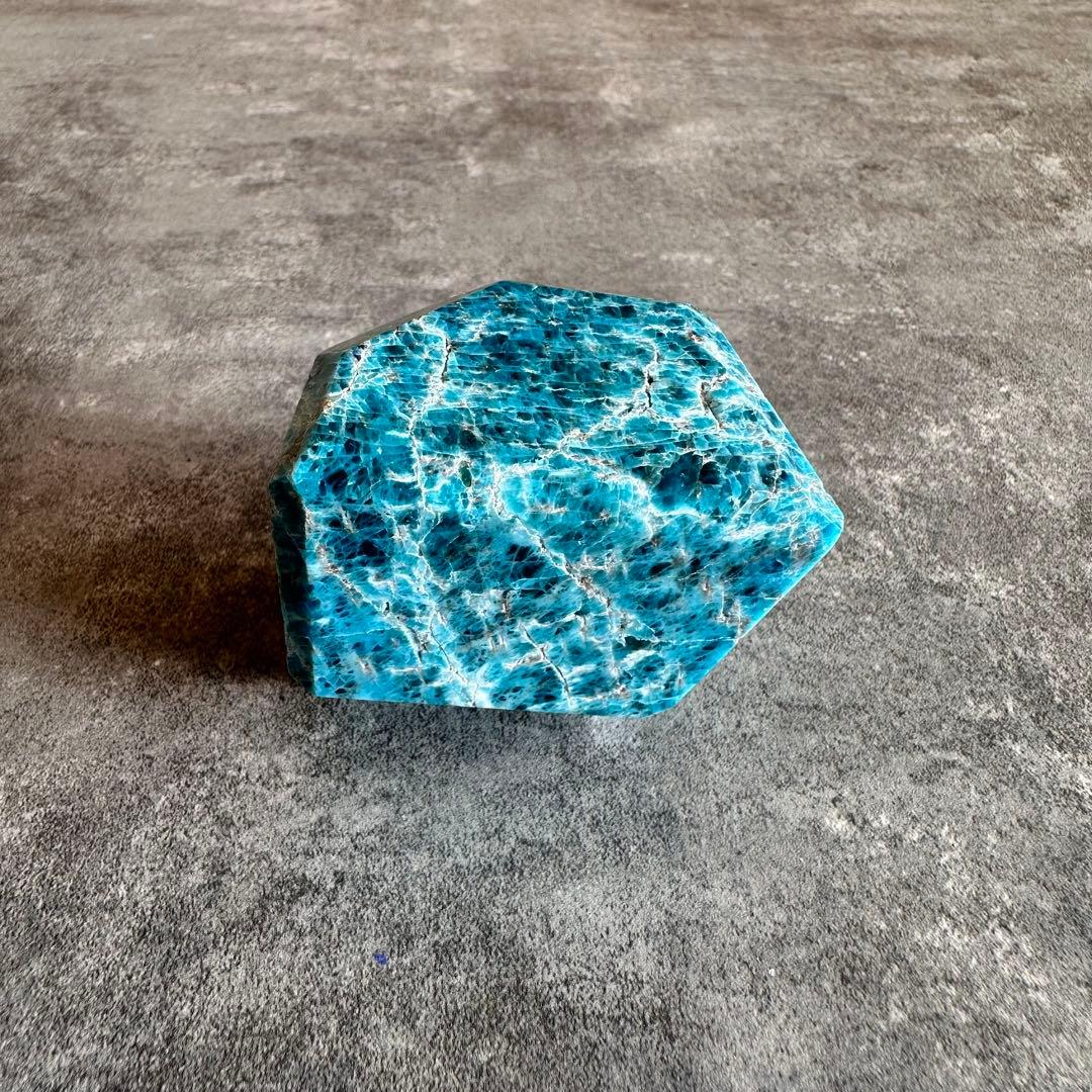 Blue apatite ブルーアパタイト 天然石 原石 パワーストーン