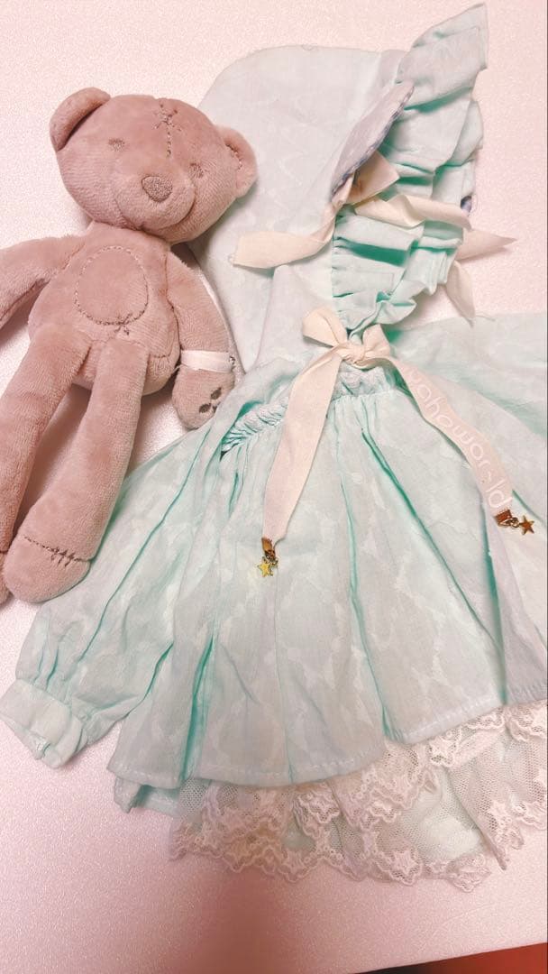 MDDサイズのワンピース服とぬいぐるみ