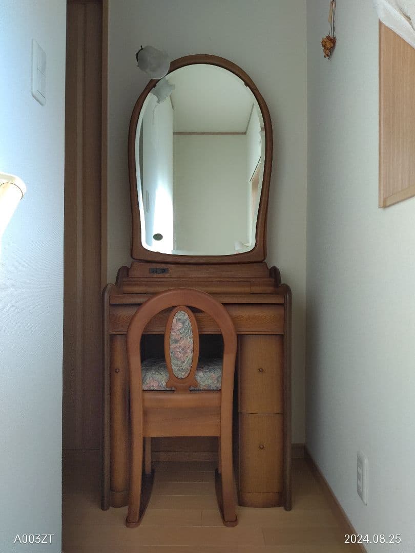 アンティーク鏡付きドレッサー(コンパクト)
