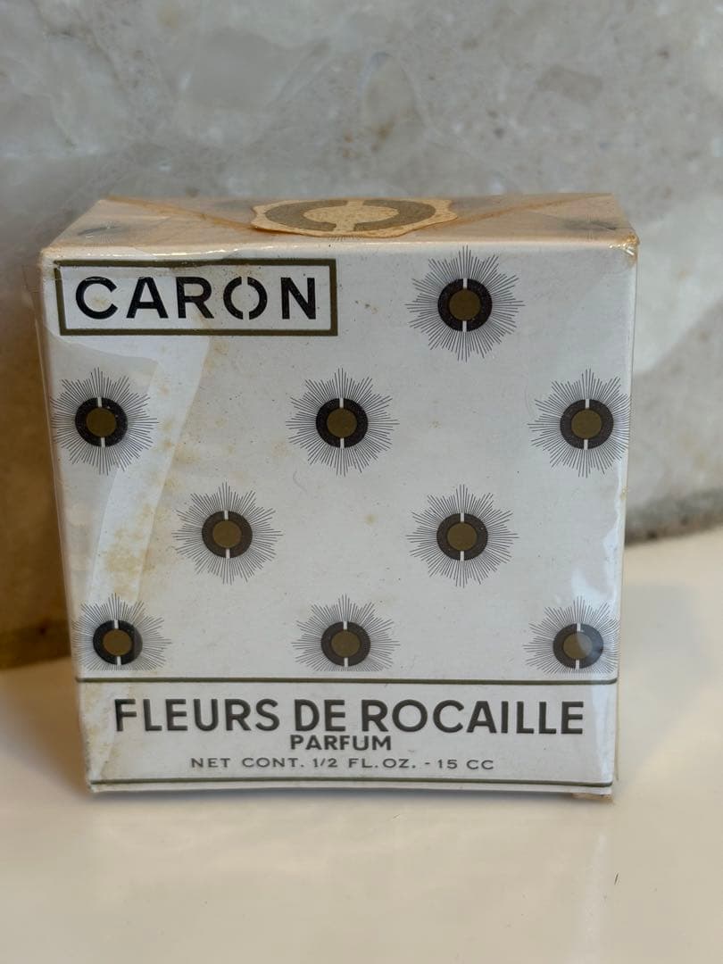 未開封　キャロン（CARON）の香水「フルール・ド・ロカイユのパルファム