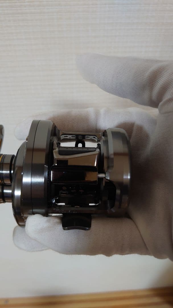 シマノ17カルカッタコンクエストBFSレフトハンドル