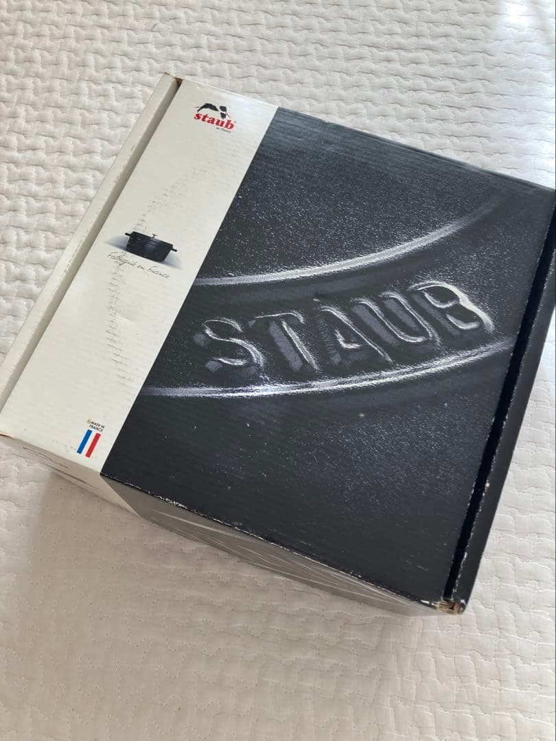 ストウブ 両手鍋　20 ピコ　ココット　ラウンド　未使用　ブラック　黒