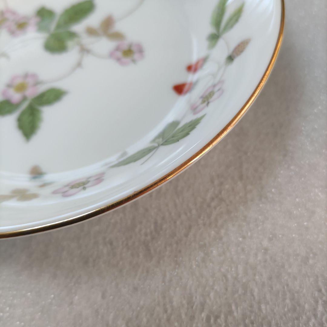 ウェッジウッド ワイルドスト ロベリー フルーツソーサー 13cm　黒壺