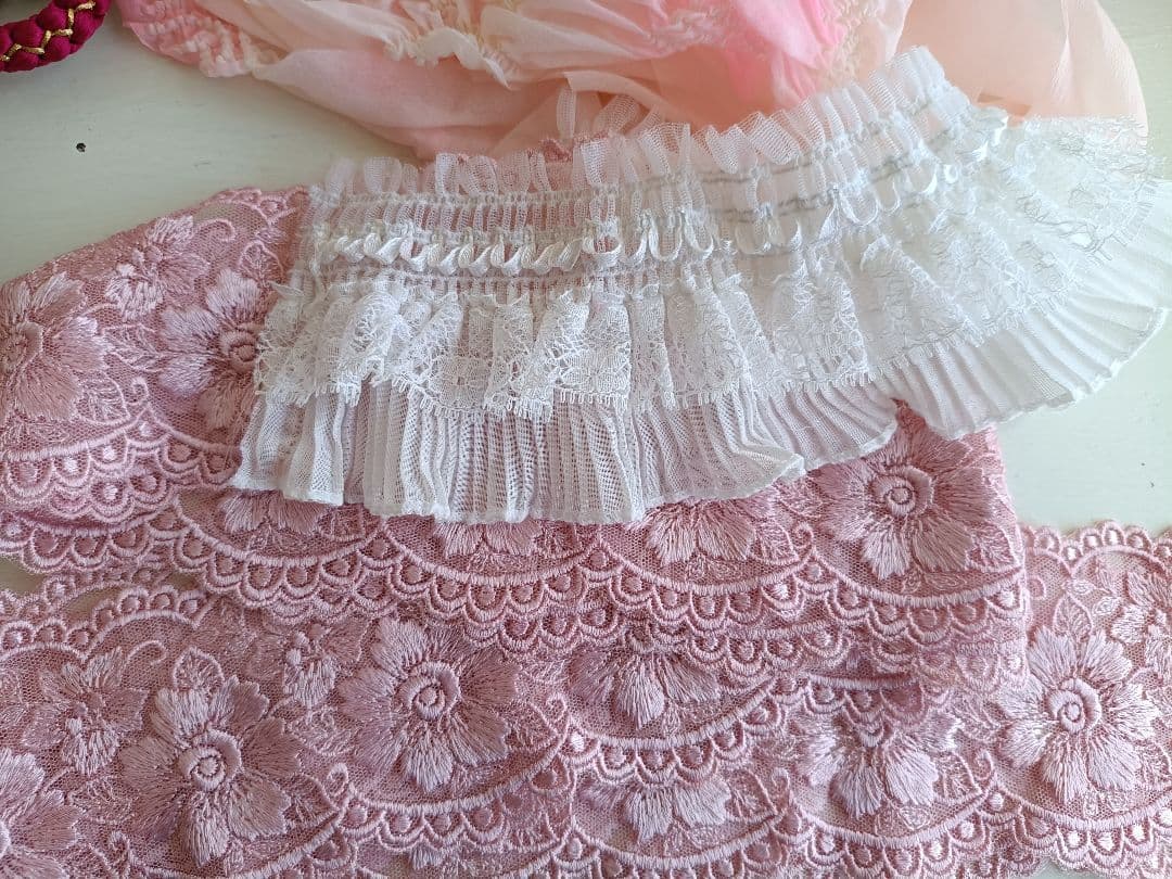 刺繍入り赤白に薔薇の花の着物に作り帯☆七五三フルセット