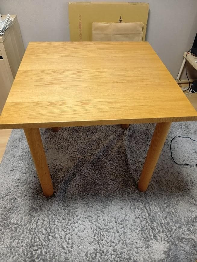 （期間・直接渡し限定）無印　ダイニングテーブル　80×80