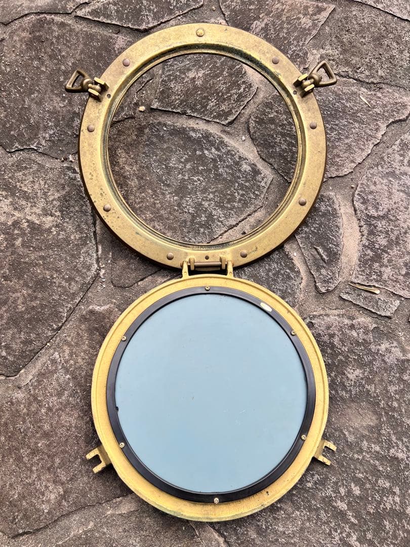 アンティーク　鏡　真鍮製円形開閉式ミラー