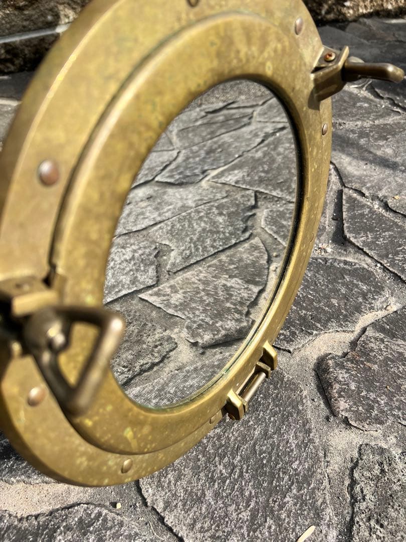 アンティーク　鏡　真鍮製円形開閉式ミラー