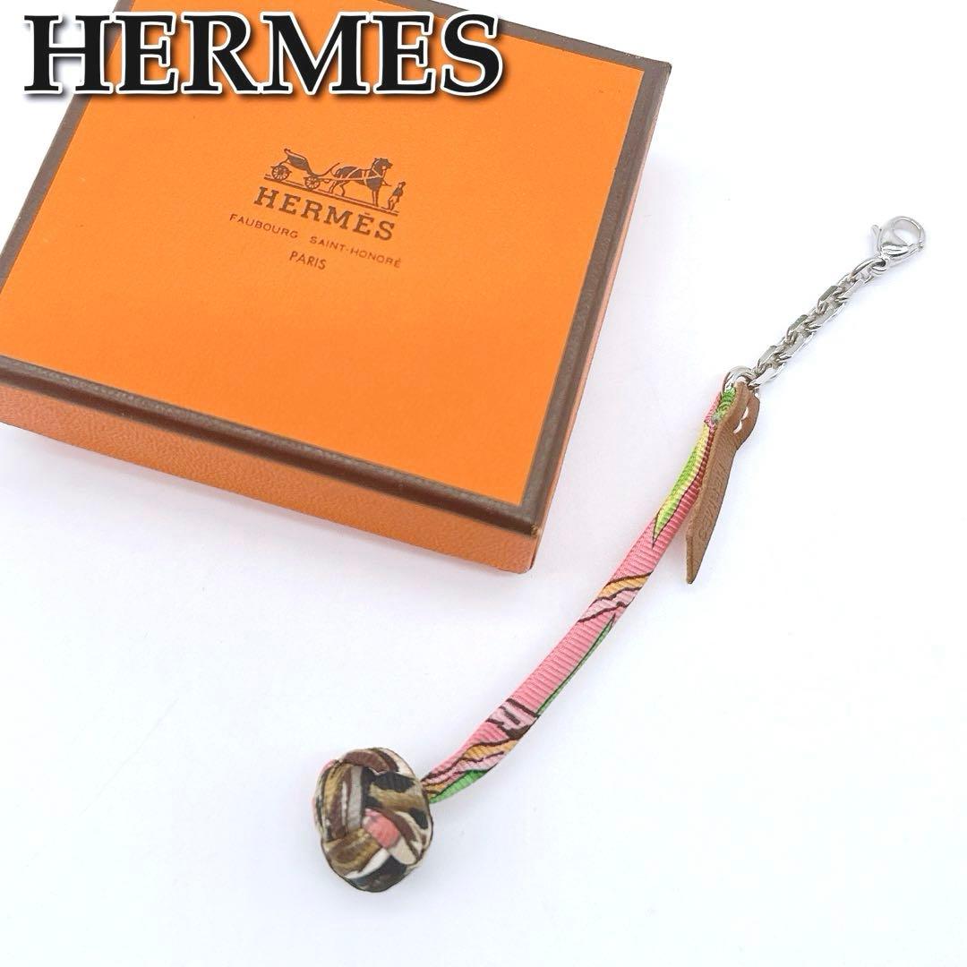 美品☆HERMESエルメス カルメンチータ スカーフ柄 チャーム★B66