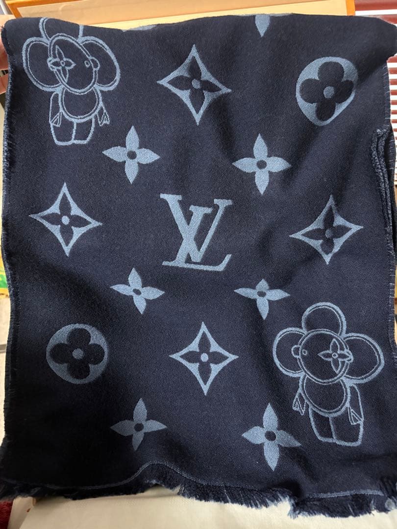 LOUIS VUITTON マフラー ネイビーモノグラム　ヴィヴィエンヌ