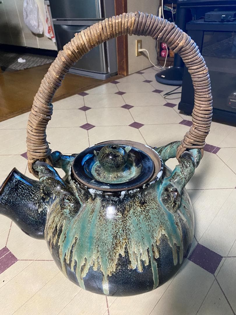 巨大急須　４０㎝×５０㎝　上野焼？