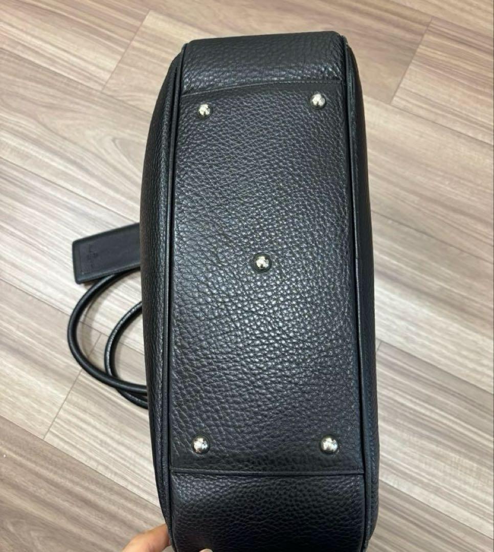 ペッレモルビダ　レザー トートバッグ A4サイズ　※ショルダーベルトと巾着付き