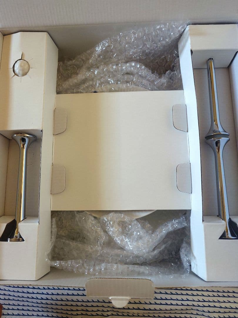 ブルーフルーテッド メガ デザートスタンド 3段