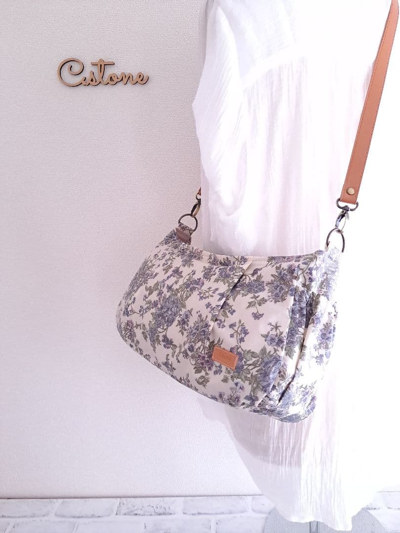 セリーヌ　ブルー　横長ショルダーBag