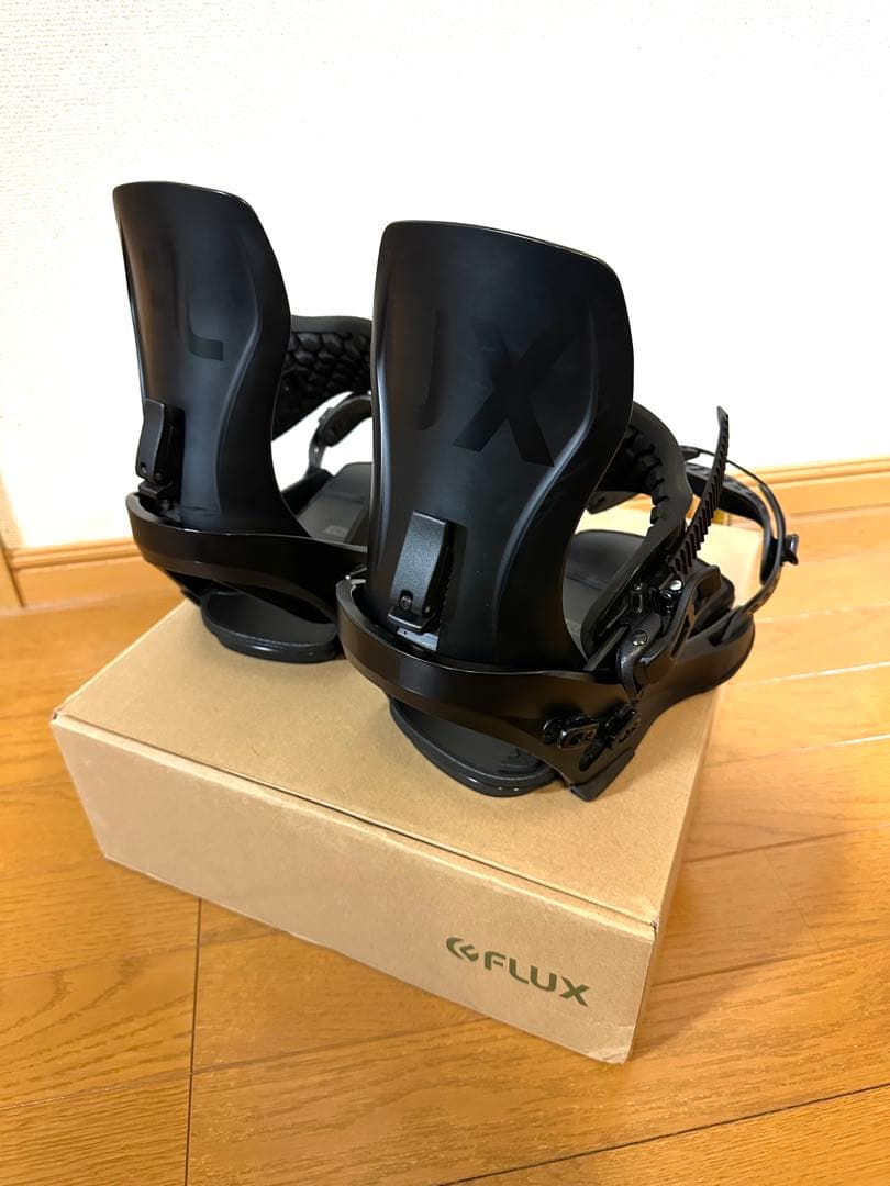 FLUX CV M サイズ　23-24モデル　ブラック 使用4回