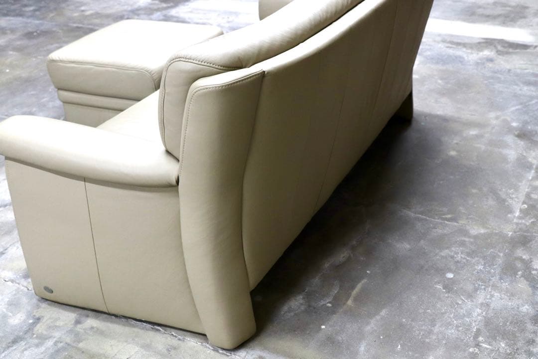 GMIH227○himolla / ヒモラ ベルク 2.5人掛けソファ ラブソ