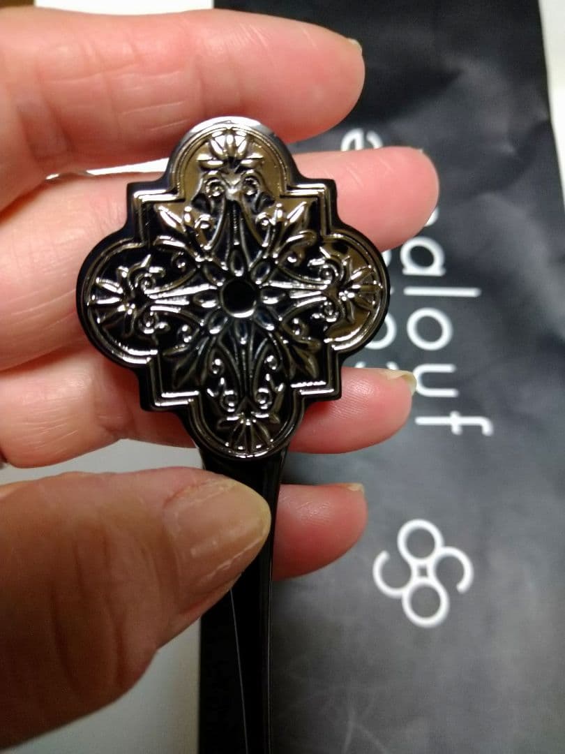 コレットマルーフ装飾のブラックヘアピン